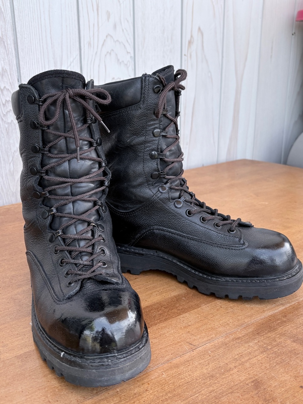 Men's Black Lace-Up Work Boots - Classic Military Style